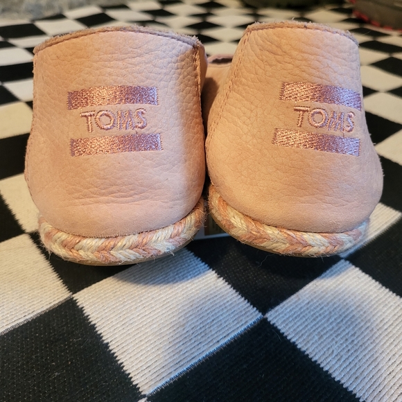 TOMS Nubuck Soft Leather Slip-on Flat in Pale Pink sz 9 - Picture 4 of 8
